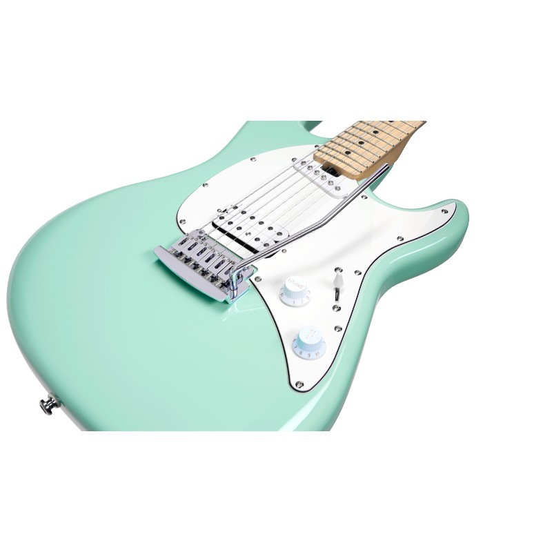 MUSIC MAN STERLING Cutlass Short Scale MUSIC MAN STERLING Cutlass Short Scale