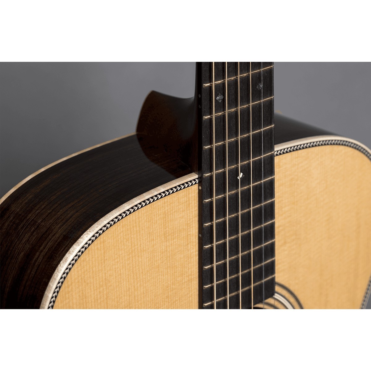 MARTIN OM 28E Modern Deluxe MARTIN OM 28E Modern Deluxe