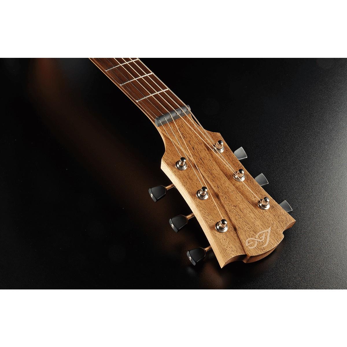 LAG Tramontane 70 Auditorium Cutaway Electro LAG Tramontane 70 Auditorium Cutaway Electro