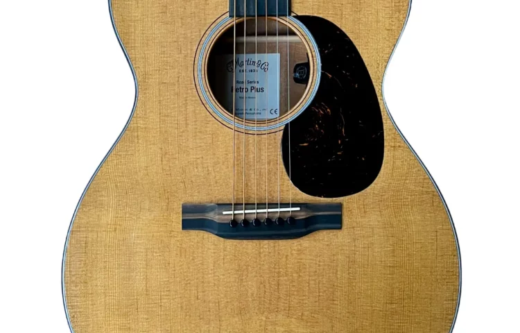 MARTIN 000E Retro Plus Mahogany Gloss Aging Toner