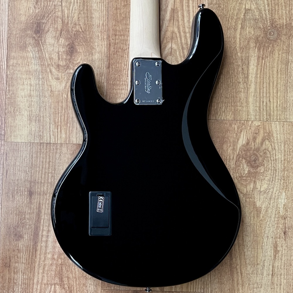 MUSIC MAN STERLING StingRay Ray4 Black - IMG_2067 MUSIC MAN STERLING StingRay Ray4 Black
