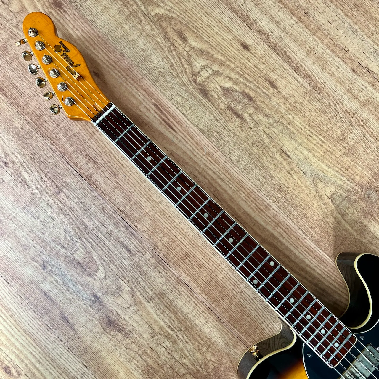 TEXAS CUSTOMS T-Style Semi-Hollow Sunburst - IMG_3641 TEXAS CUSTOMS T-Style Semi-Hollow Sunburst