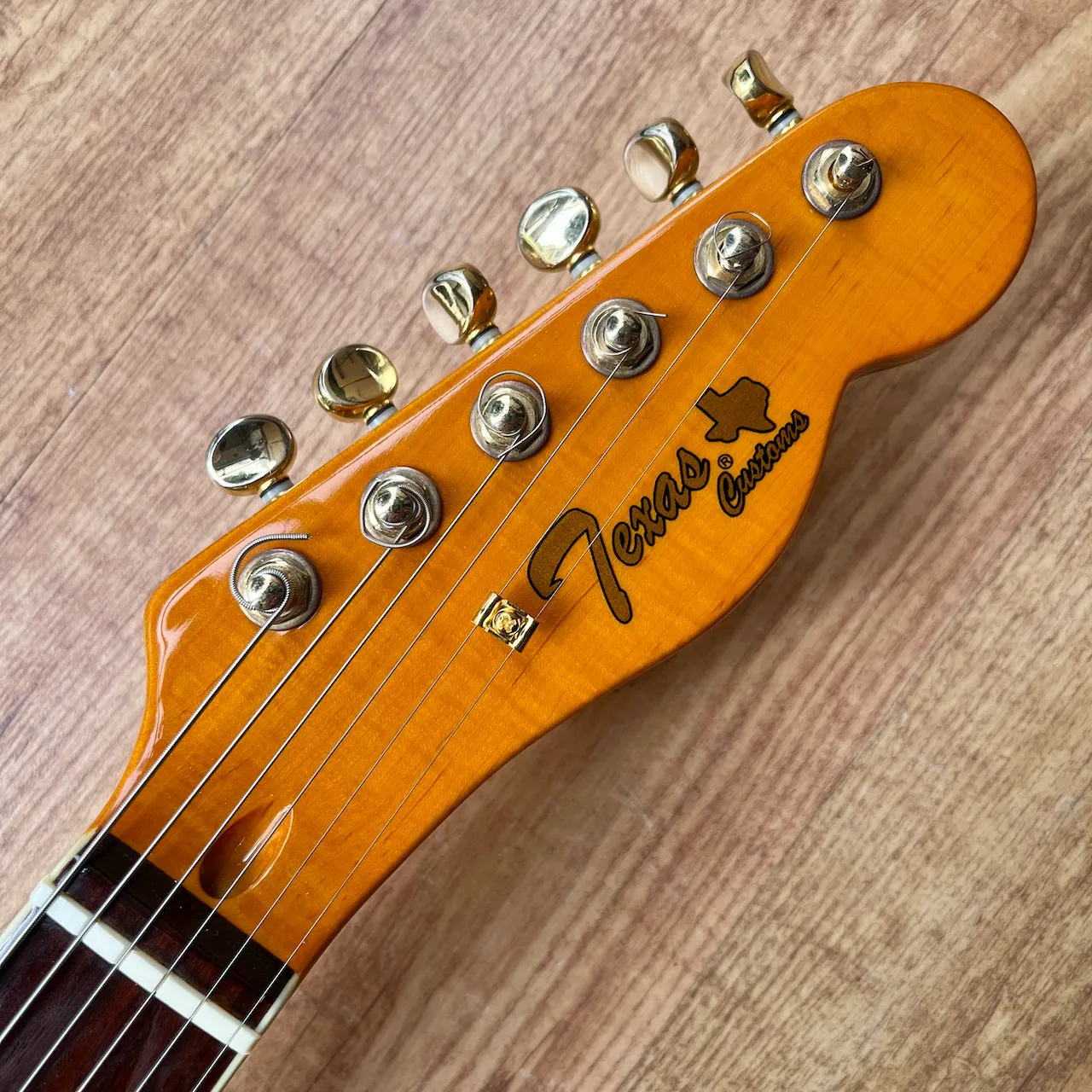 TEXAS CUSTOMS T-Style Semi-Hollow Sunburst - IMG_3643 TEXAS CUSTOMS T-Style Semi-Hollow Sunburst