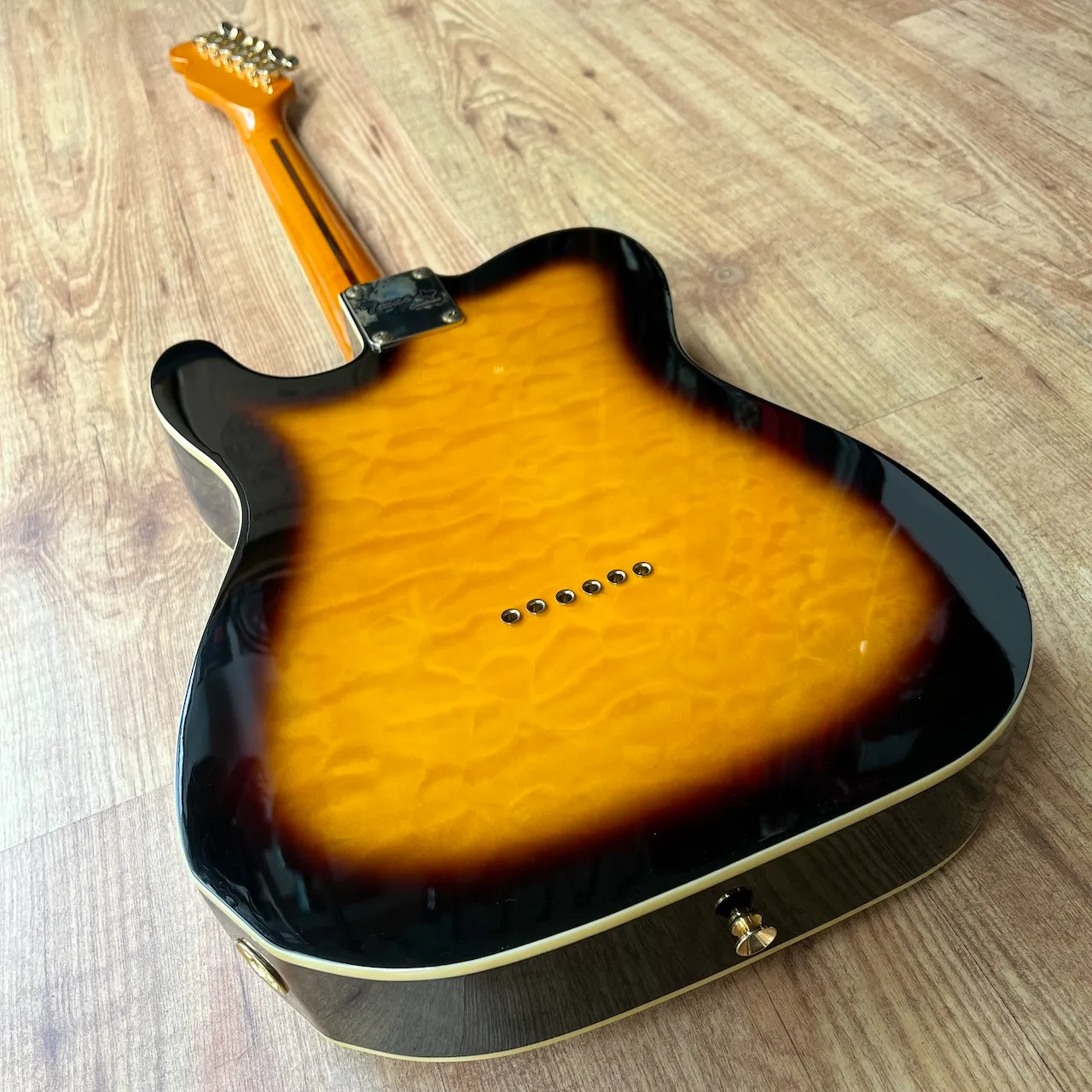 TEXAS CUSTOMS T-Style Semi-Hollow Sunburst - IMG_3646 TEXAS CUSTOMS T-Style Semi-Hollow Sunburst