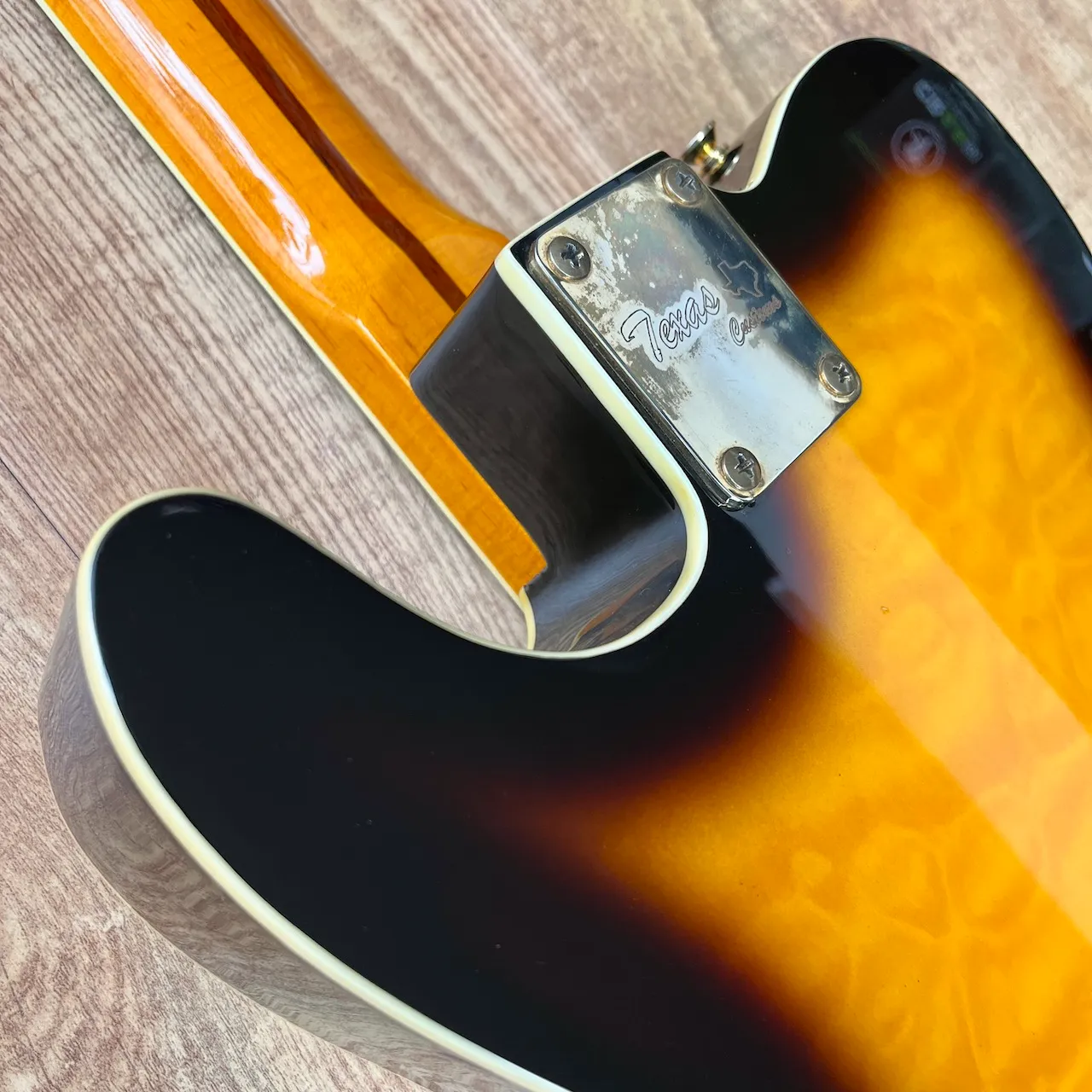 TEXAS CUSTOMS T-Style Semi-Hollow Sunburst - IMG_3647 TEXAS CUSTOMS T-Style Semi-Hollow Sunburst