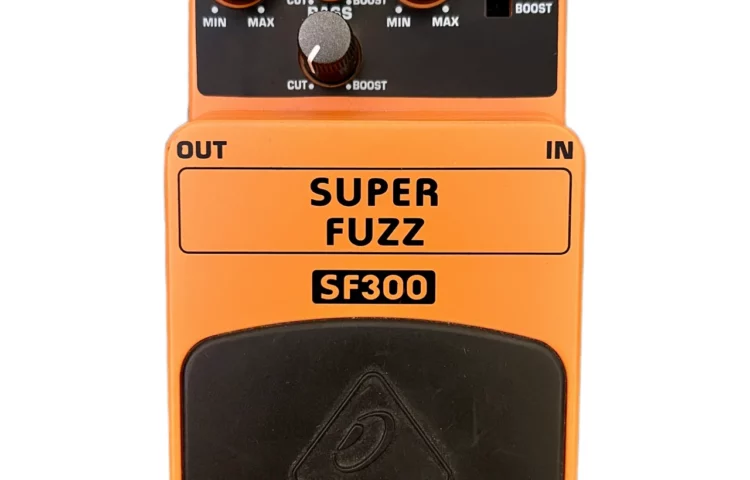 BEHRINGER SF300 Super Fuzz
