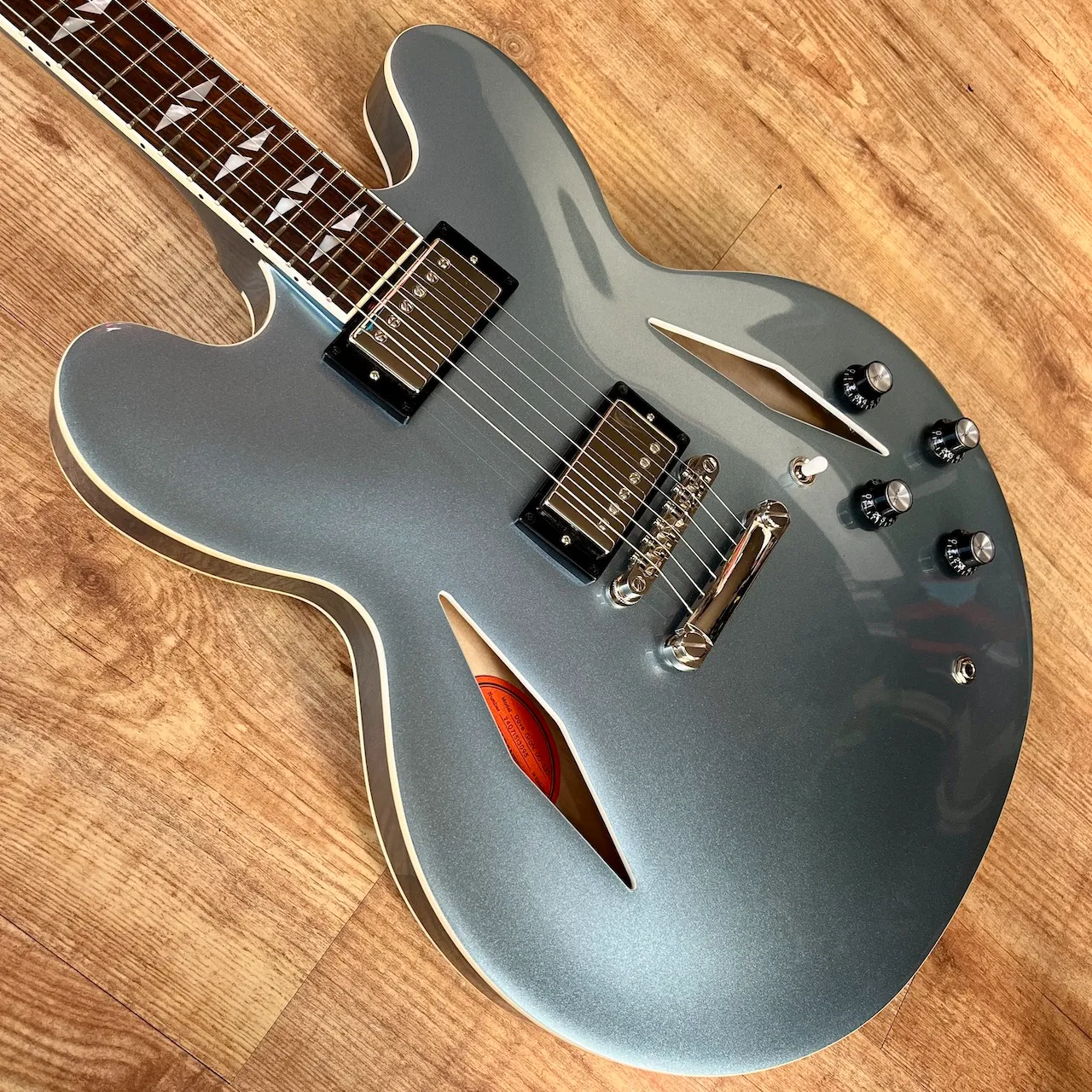 EPIPHONE Dave Grohl DG-335 Pelham Blue - IMG_4045 EPIPHONE Dave Grohl DG-335 Pelham Blue