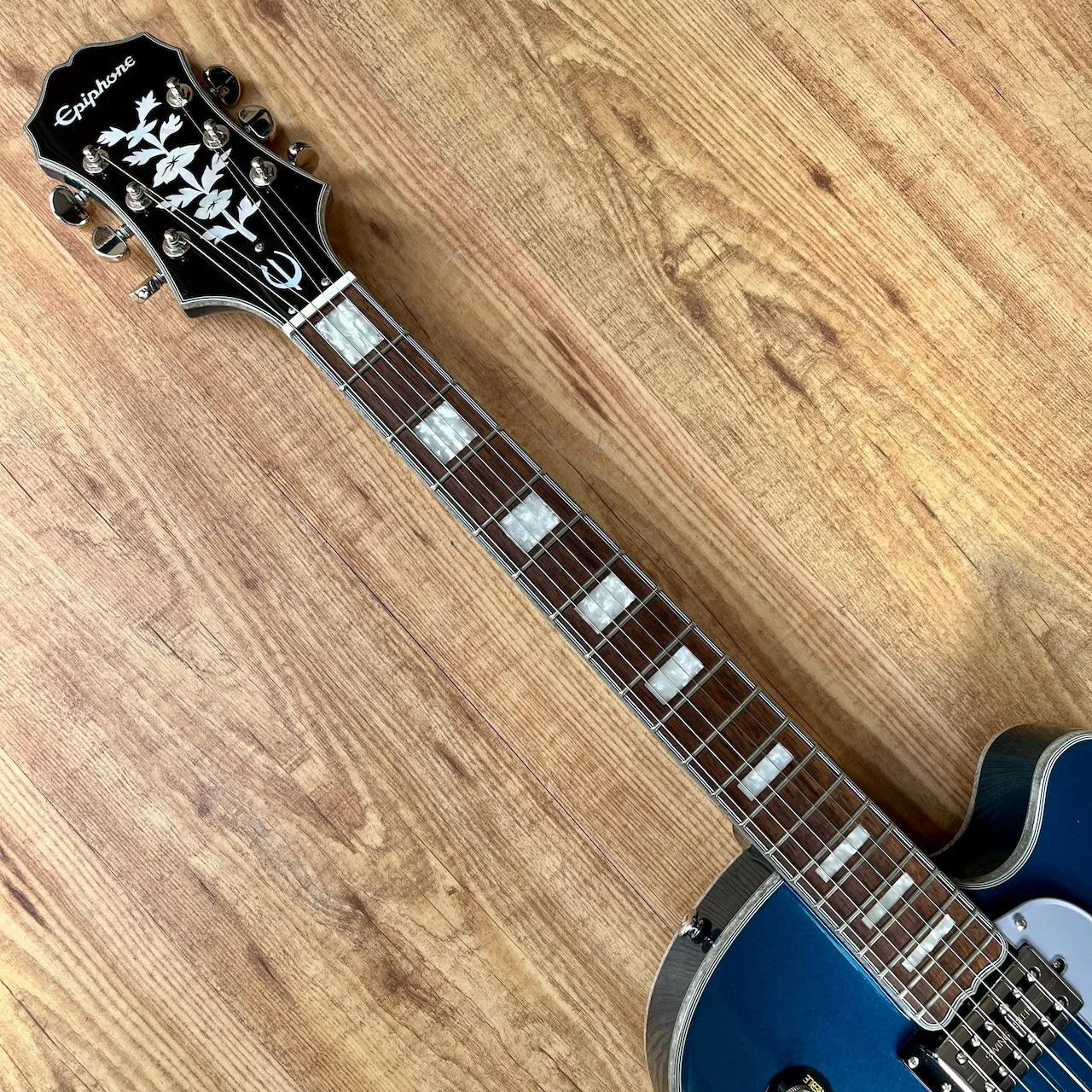 EPIPHONE Emperor Swingster Delta Blue Metallic - IMG_3865 EPIPHONE Emperor Swingster Delta Blue Metallic