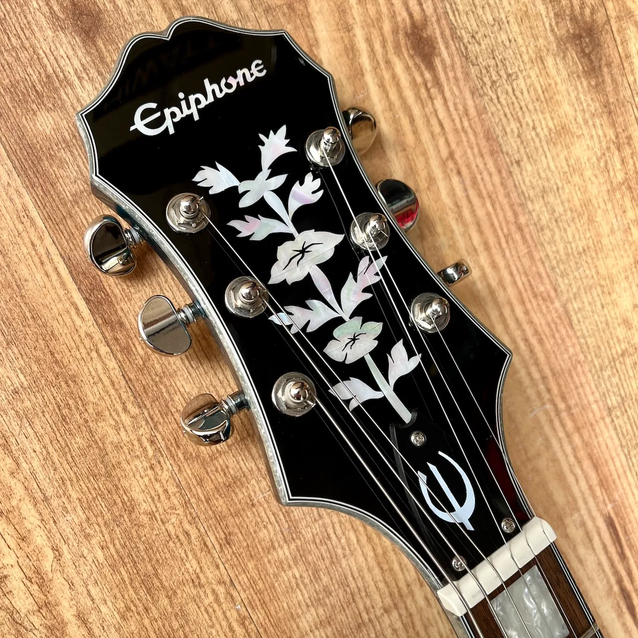 EPIPHONE Emperor Swingster Delta Blue Metallic - IMG_3867 EPIPHONE Emperor Swingster Delta Blue Metallic
