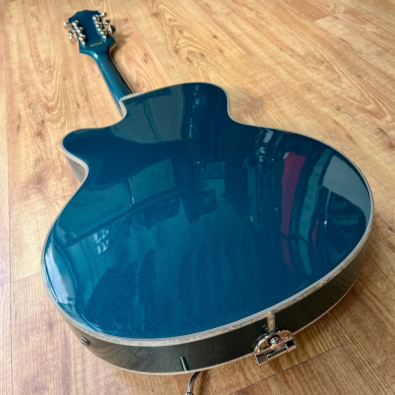 EPIPHONE Emperor Swingster Delta Blue Metallic - IMG_3872 EPIPHONE Emperor Swingster Delta Blue Metallic