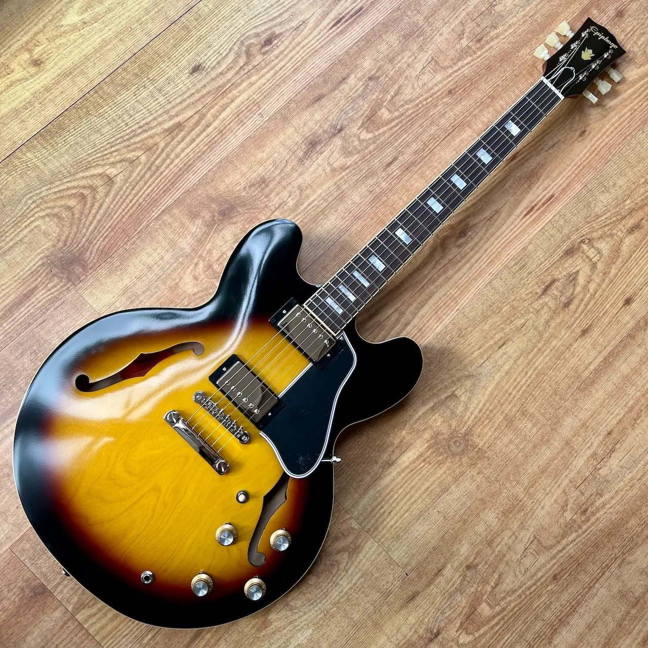 EPIPHONE IGC 1962 ES-335 Reissue Vintage Burst - IMG_3703 EPIPHONE IGC 1962 ES-335 Reissue Vintage Burst