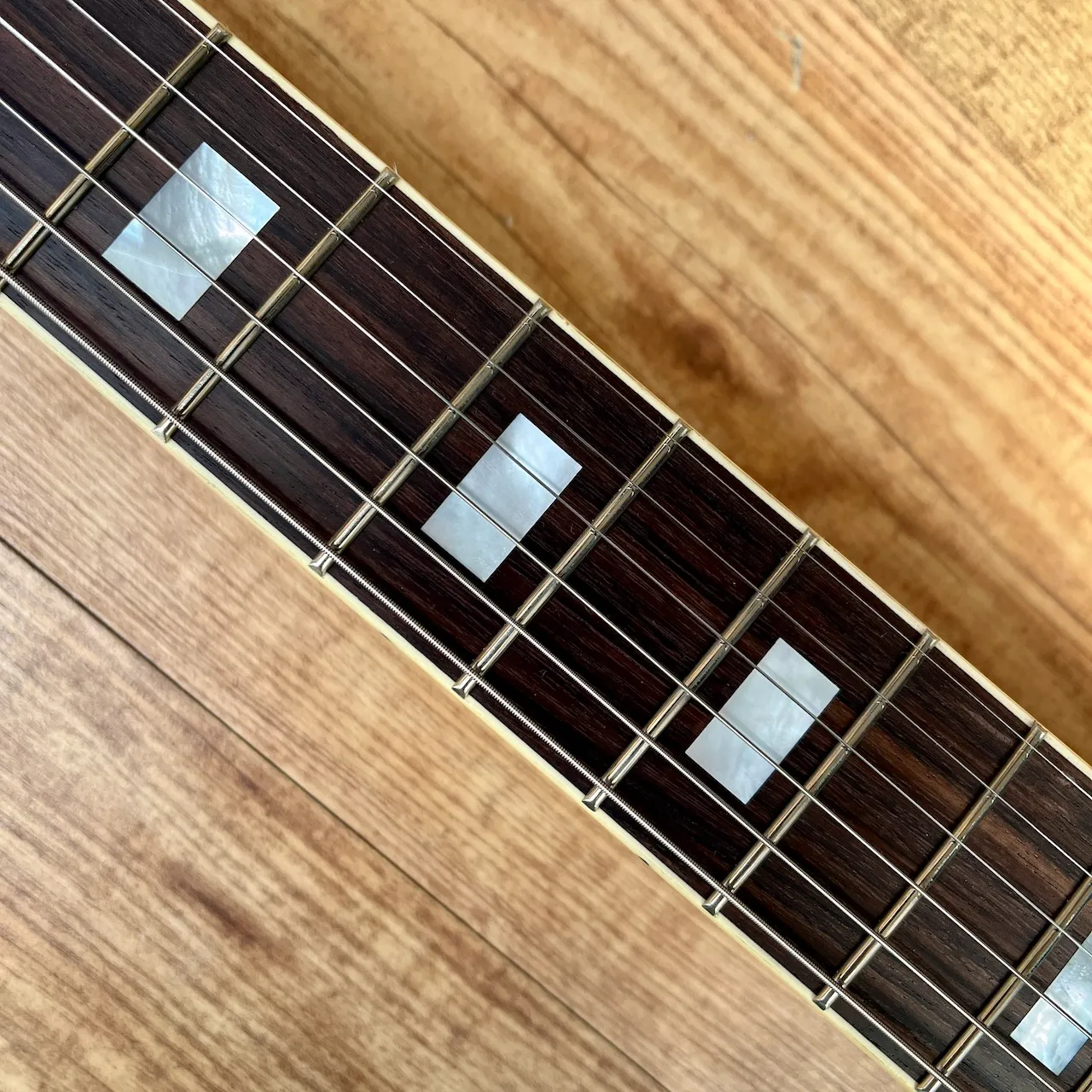 EPIPHONE IGC 1962 ES-335 Reissue Vintage Burst - IMG_3709 EPIPHONE IGC 1962 ES-335 Reissue Vintage Burst
