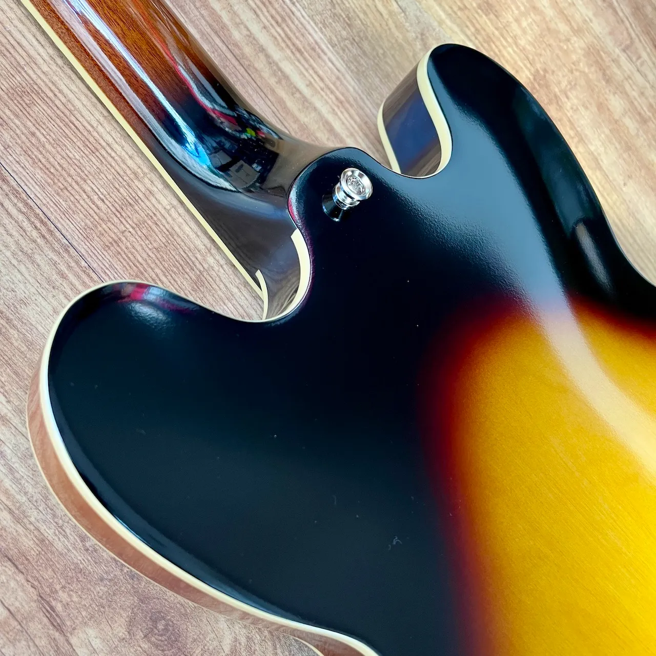 EPIPHONE IGC 1962 ES-335 Reissue Vintage Burst - IMG_3713 EPIPHONE IGC 1962 ES-335 Reissue Vintage Burst