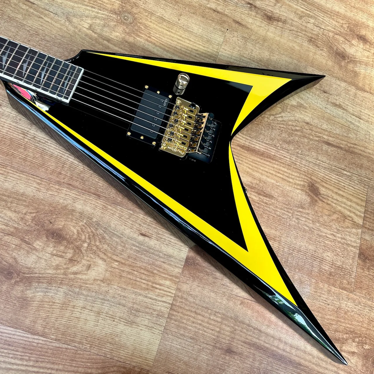 ESP LTD Alexi Laiho Arrowhead SE Black w:Yellow Pinstripe - IMG_3910 ESP LTD Alexi Laiho Arrowhead SE Black w/Yellow Pinstripe