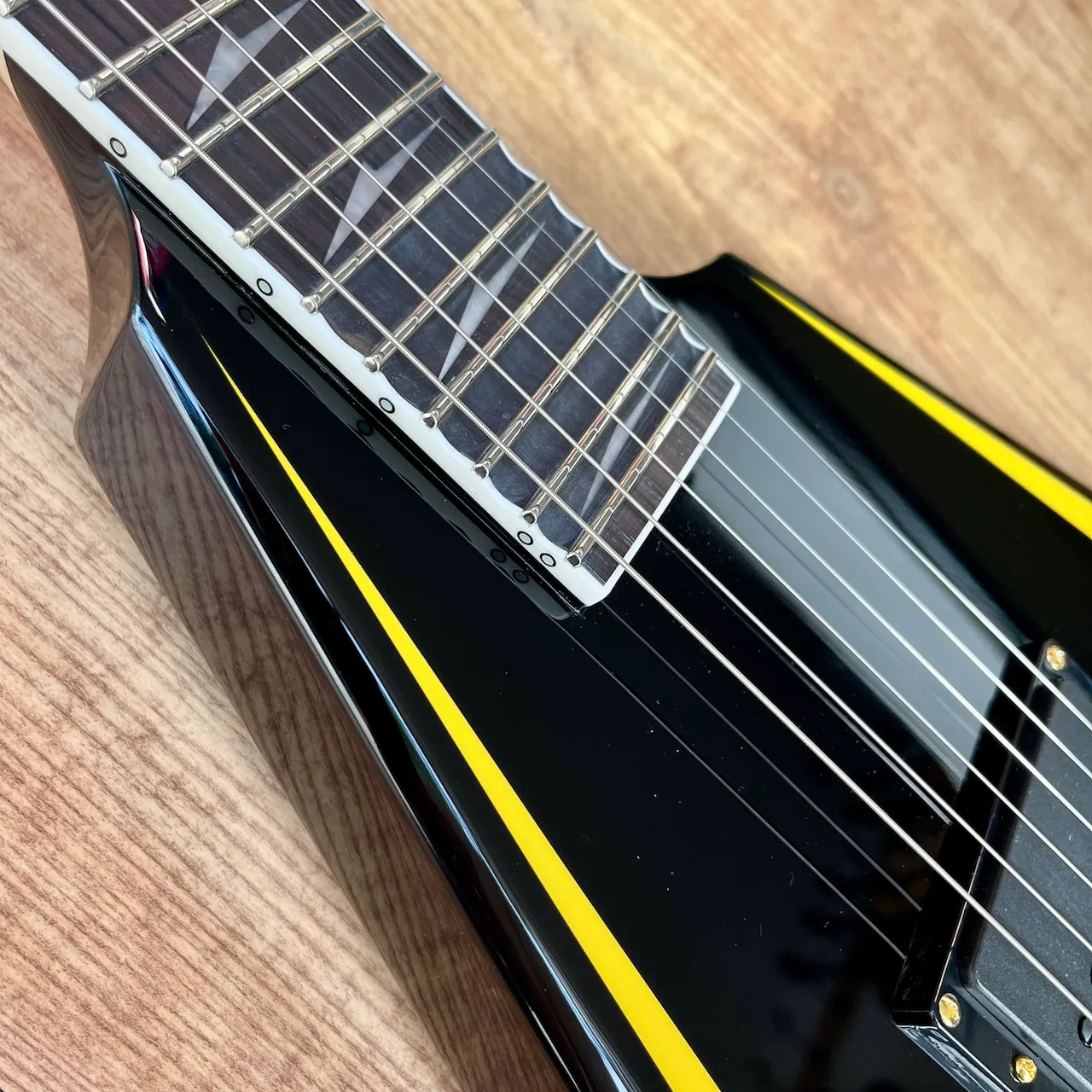ESP LTD Alexi Laiho Arrowhead SE Black w:Yellow Pinstripe - IMG_3911 ESP LTD Alexi Laiho Arrowhead SE Black w/Yellow Pinstripe