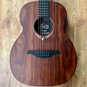 LAG Green Guitar Sauvage Travel Electro