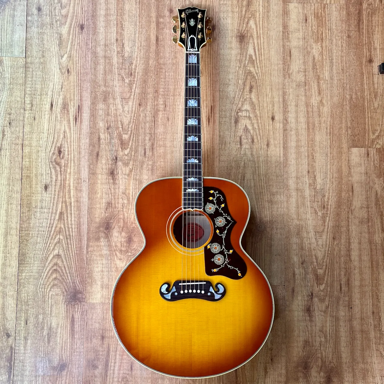 GIBSON SJ-200 60s Original Heritage Cherry Sunburst - IMG_4115 GIBSON SJ-200 60s Original Heritage Cherry Sunburst