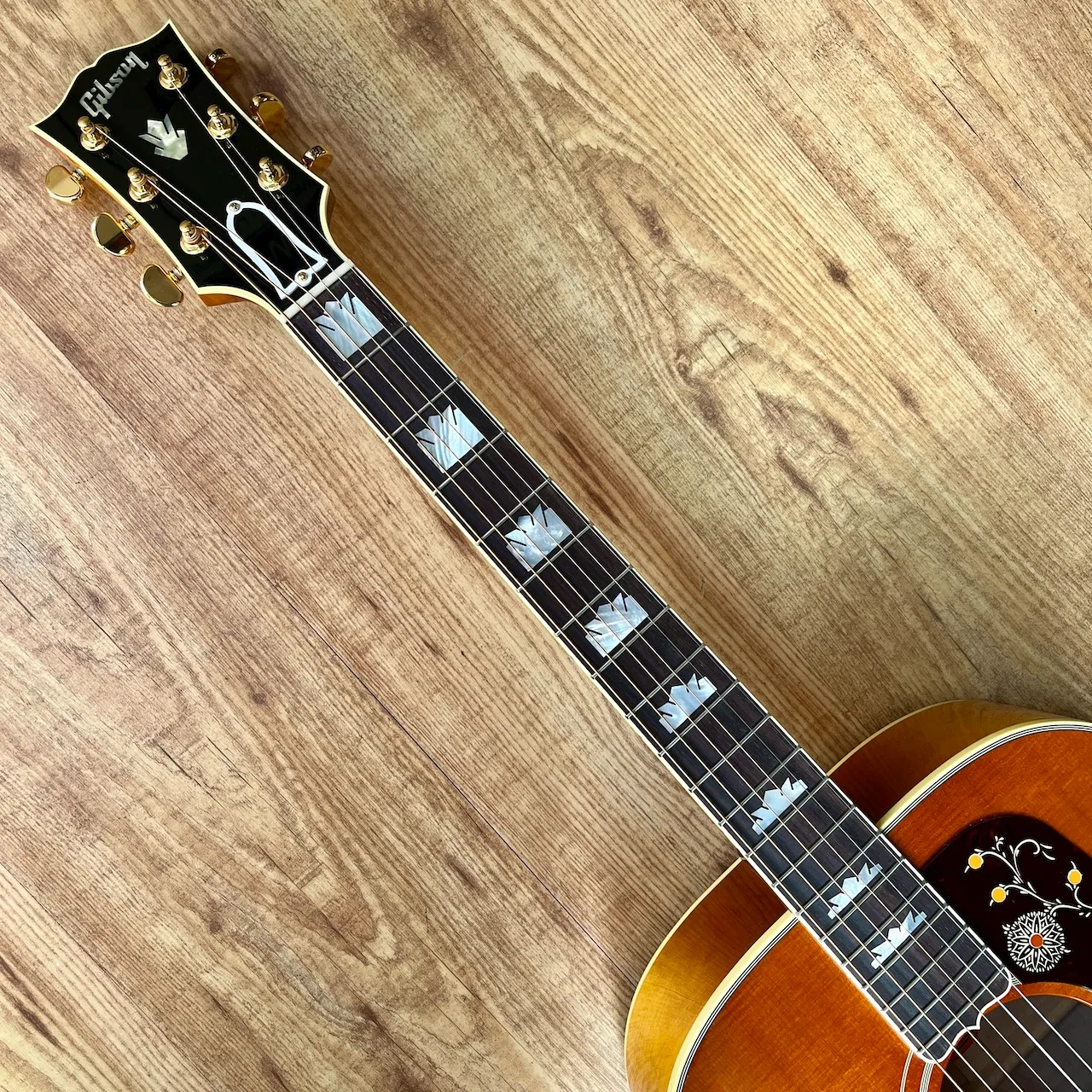GIBSON SJ-200 60s Original Heritage Cherry Sunburst - IMG_4122 GIBSON SJ-200 60s Original Heritage Cherry Sunburst