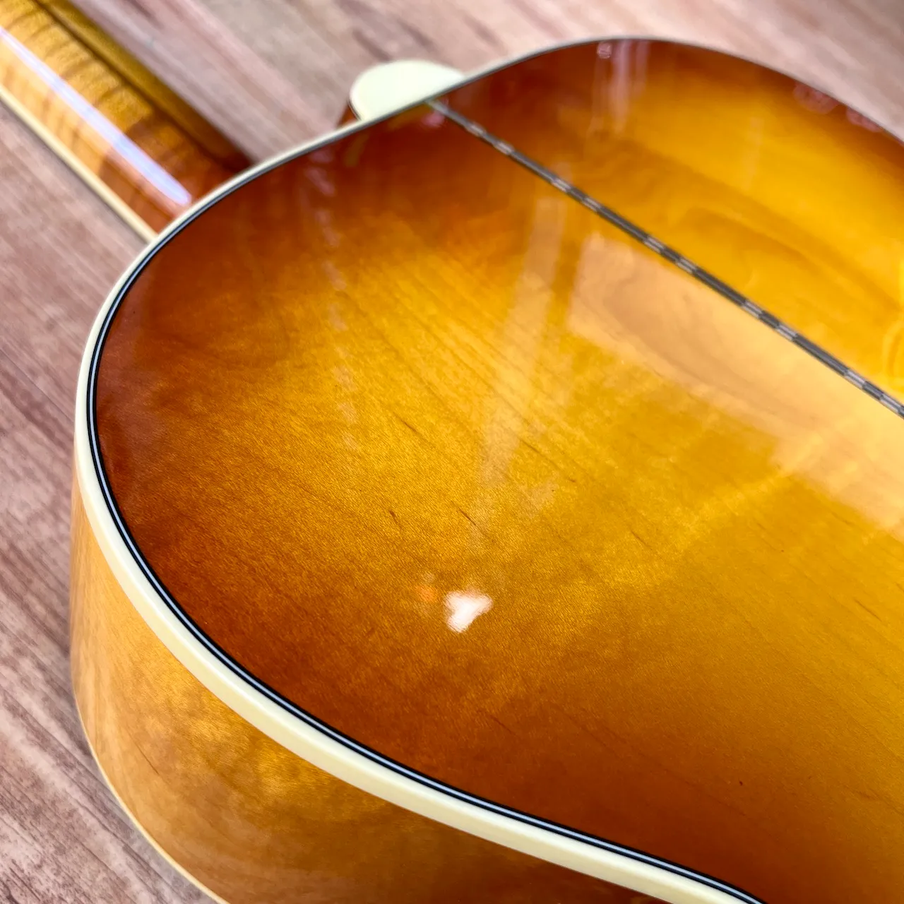 GIBSON SJ-200 60s Original Heritage Cherry Sunburst - IMG_4131 GIBSON SJ-200 60s Original Heritage Cherry Sunburst